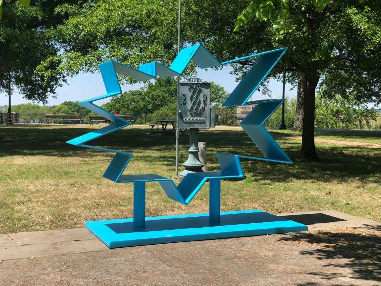 Hank Willis Thomas, “Harriet and Annie (Capri),” 2018. Installation in Memphis, TN. Courtesy of Tri-Star Arts.